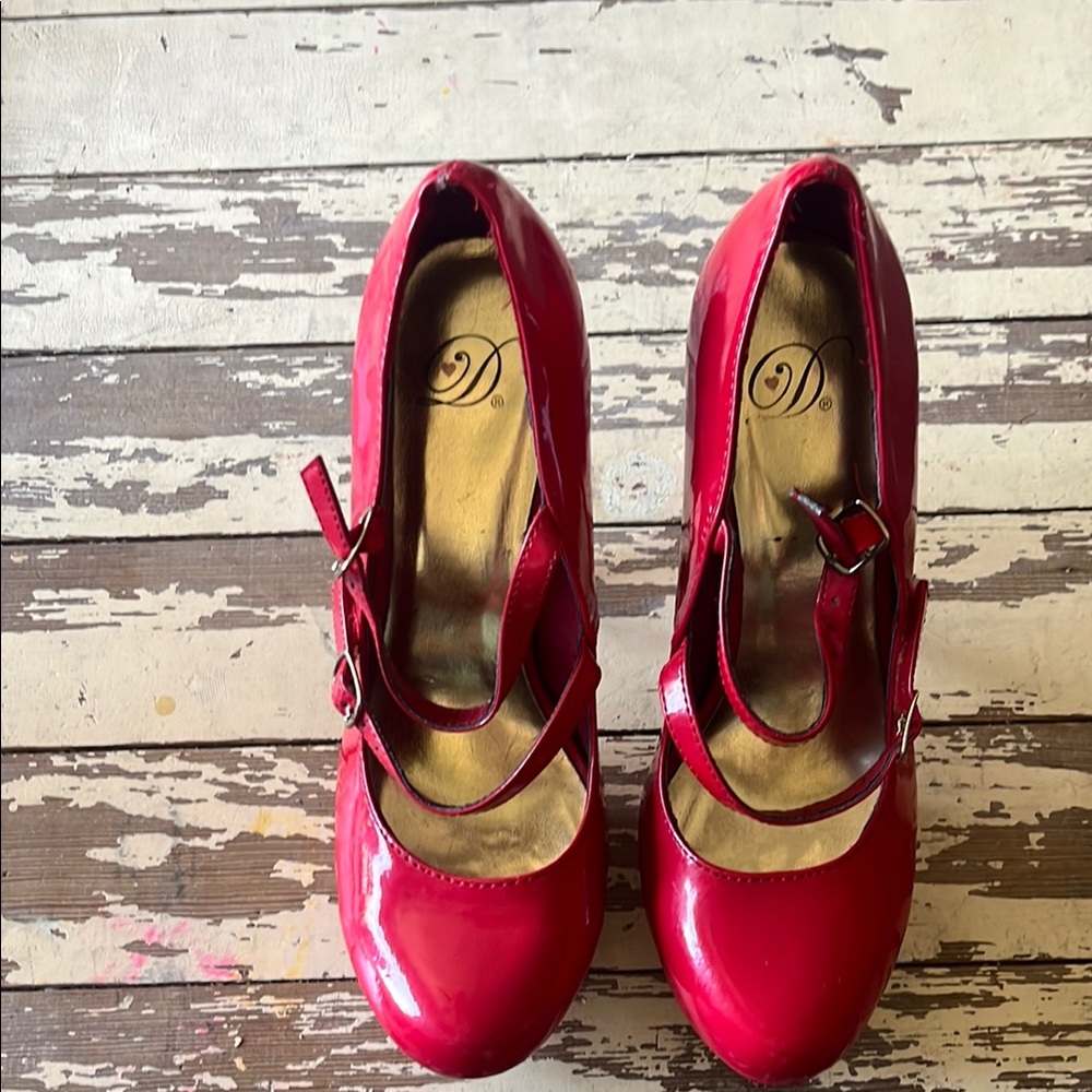 Red High Heels with Platform Sole and Ankle Straps
